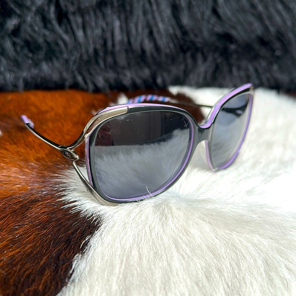 Women's Oakley changeover sunglasses